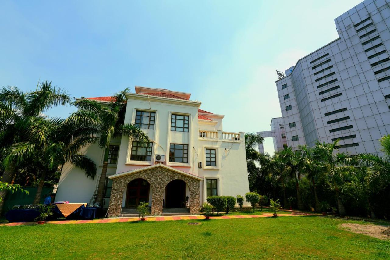 Aristocrat Hotel Kalkutta Exterior foto